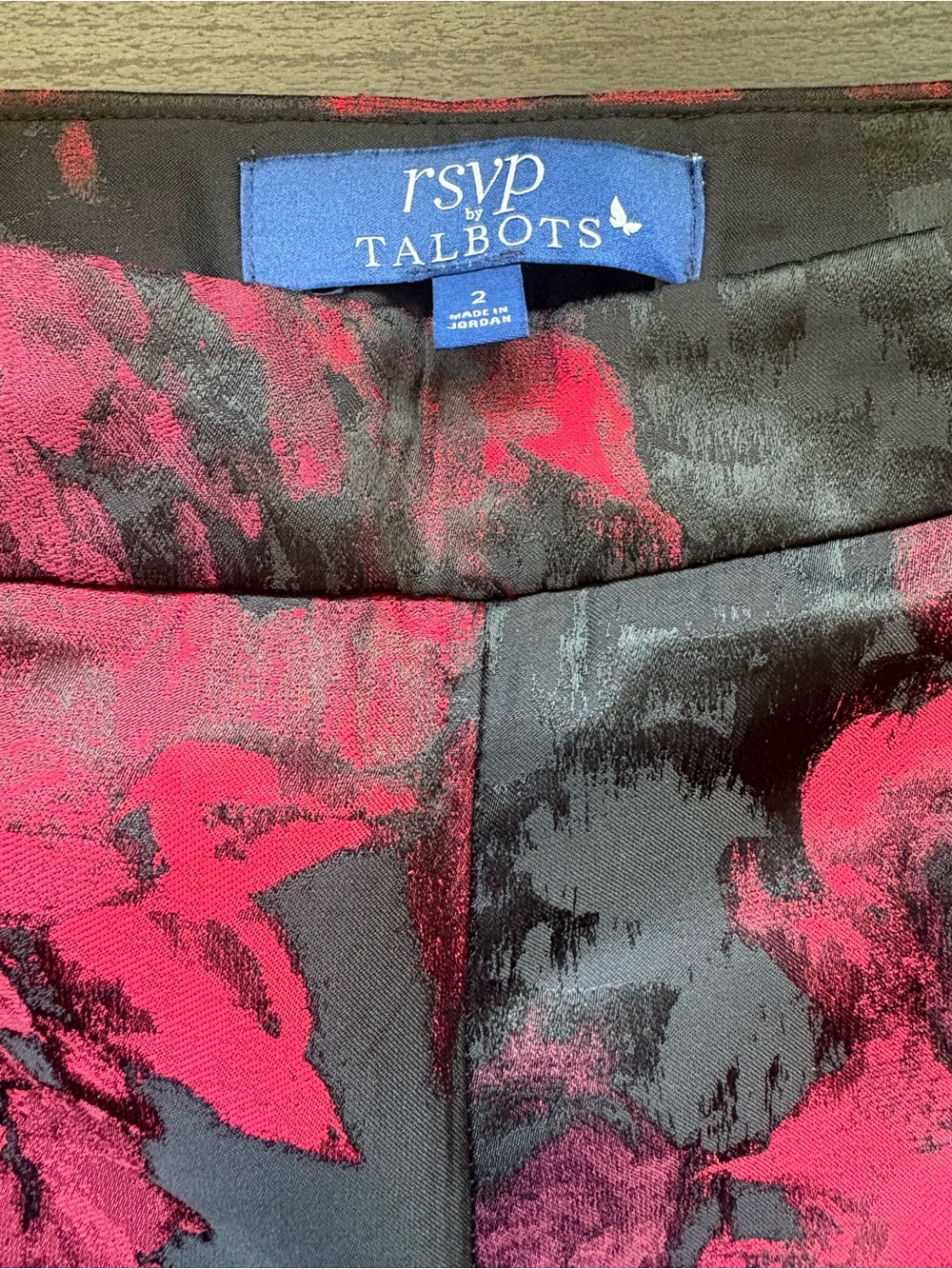 RSVP by Talbots Red & Black Floral Jacquard Tailored Ankle Pants Size 2